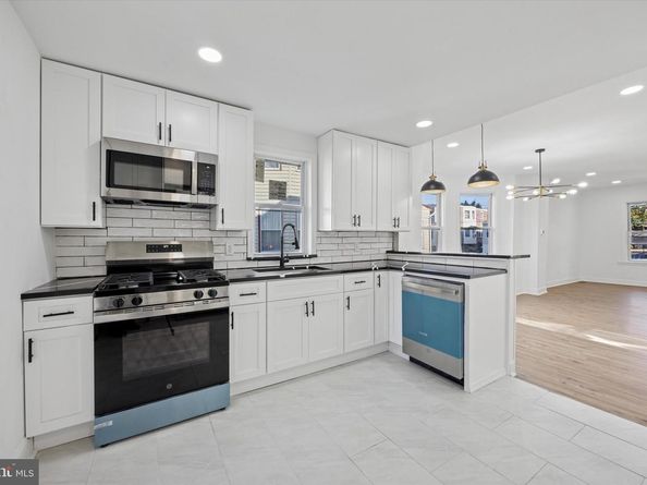 211 Cedar Avenue, Holmes PA 19043