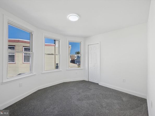 211 Cedar Avenue, Holmes PA 19043