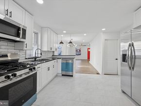 211 Cedar Avenue, Holmes PA 19043