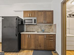 653 N 33rd Street, Philadelphia PA 19104