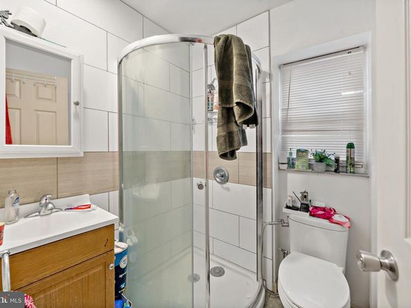 653 N 33rd Street, Philadelphia PA 19104