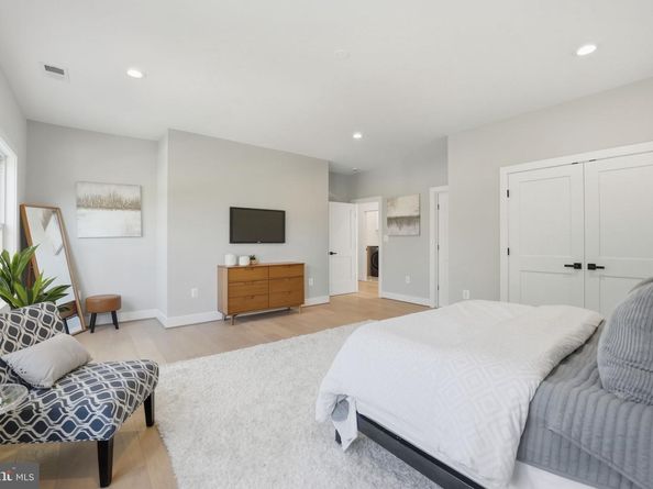 3218 Blundell Road, Falls Church VA 22042