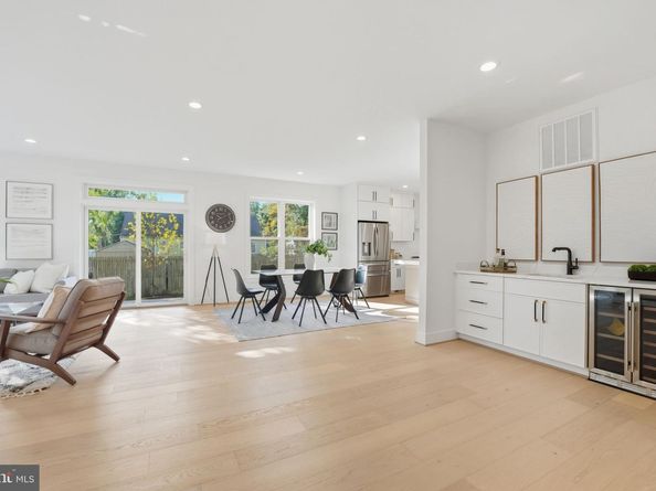 3218 Blundell Road, Falls Church VA 22042