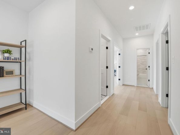 3218 Blundell Road, Falls Church VA 22042