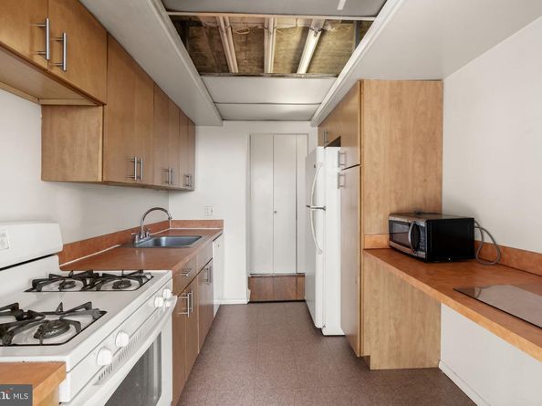 1326 Spruce Street 1506, Philadelphia PA 19107