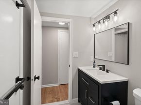 2592 S Arlington Mill Drive 7, Arlington VA 22206