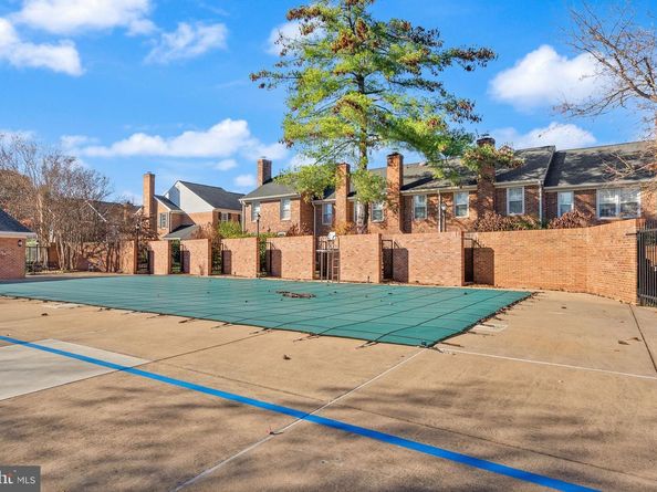 2592 S Arlington Mill Drive 7, Arlington VA 22206