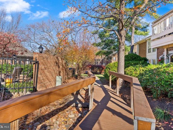 2592 S Arlington Mill Drive 7, Arlington VA 22206