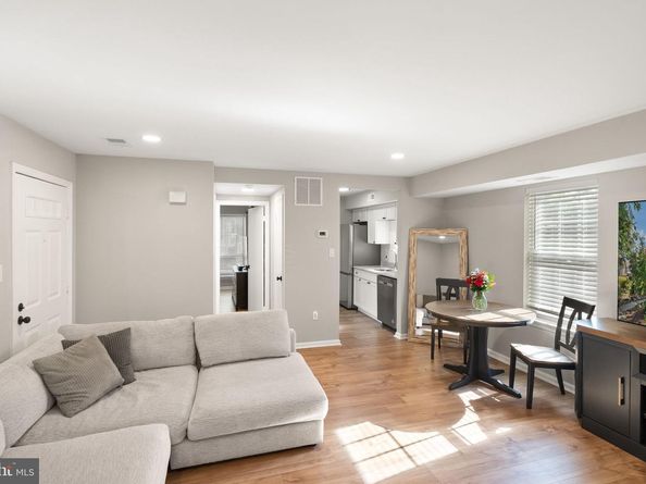 2592 S Arlington Mill Drive 7, Arlington VA 22206