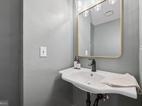 1523 S Clarion Street, Philadelphia PA 19147