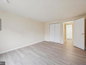 100 E Glenolden Avenue D17, Glenolden PA 19036