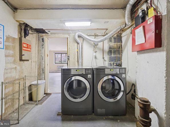 100 E Glenolden Avenue D17, Glenolden PA 19036