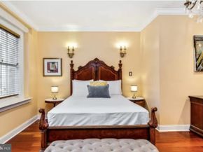 26 S Strawberry Street, Philadelphia PA 19106