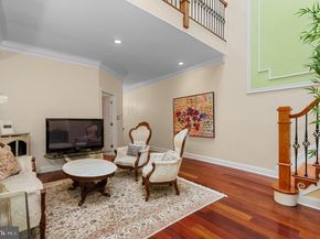 26 S Strawberry Street, Philadelphia PA 19106