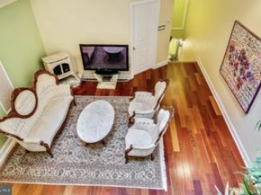 26 S Strawberry Street, Philadelphia PA 19106