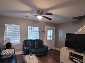 1022 W Oregon Avenue, Philadelphia PA 19148