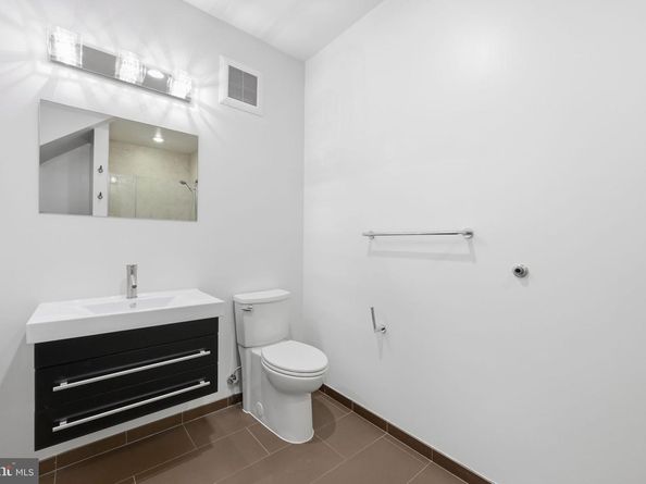 401 15TH Street SE 401, Washington DC 20003