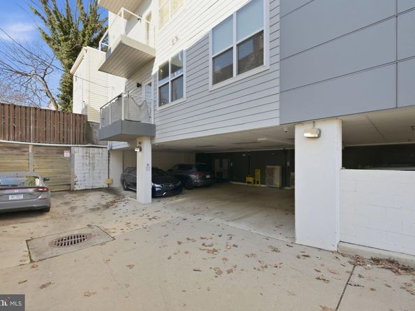 401 15TH Street SE 401, Washington DC 20003