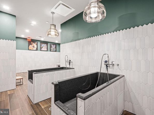 1911 Walnut Street PH 4701, Philadelphia PA 19103