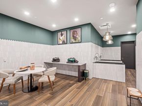 1911 Walnut Street PH 4701, Philadelphia PA 19103