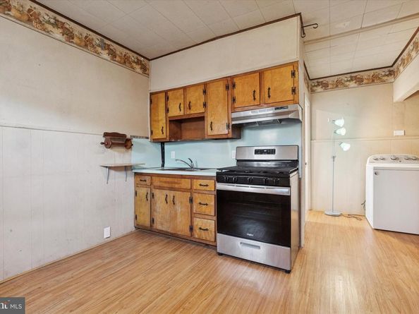 238 Kalos Street, Philadelphia PA 19128