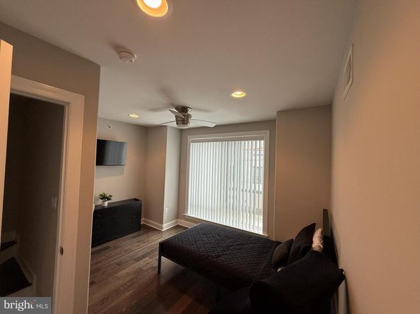 2131 N 10TH Street, Philadelphia PA 19122