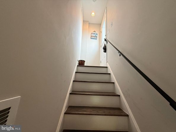 2131 N 10TH Street, Philadelphia PA 19122