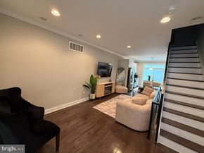 2131 N 10TH Street, Philadelphia PA 19122