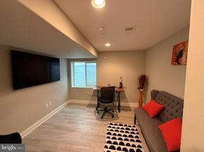 2131 N 10TH Street, Philadelphia PA 19122