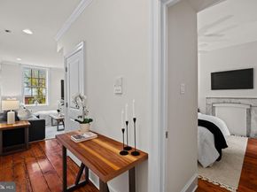 1708 Pine Street 3F, Philadelphia PA 19103