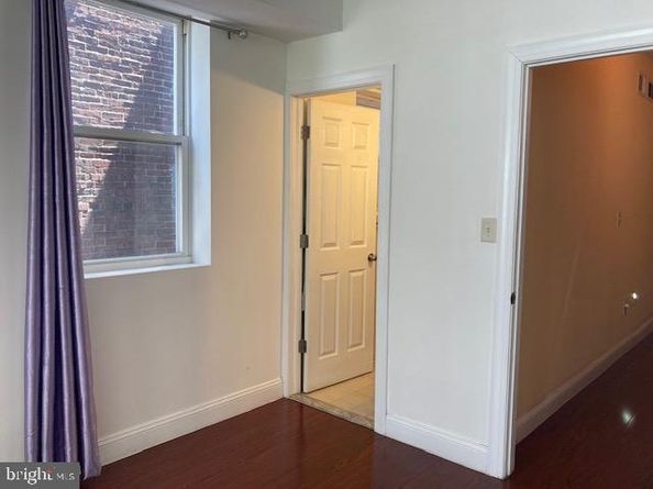 733 Jackson Street, Philadelphia PA 19148