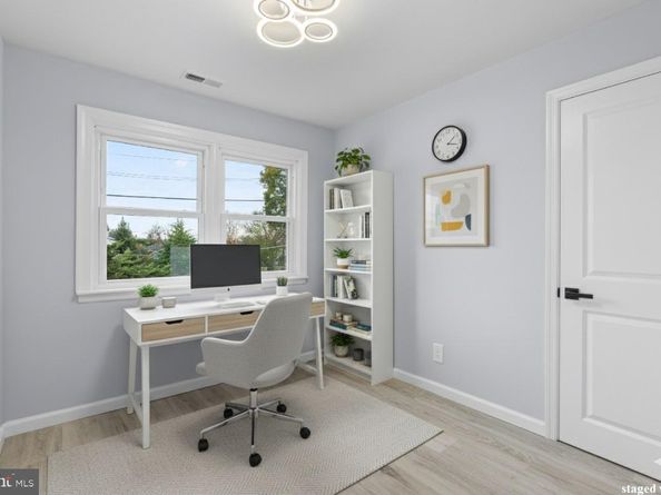 11046 Ferndale Street, Philadelphia PA 19116