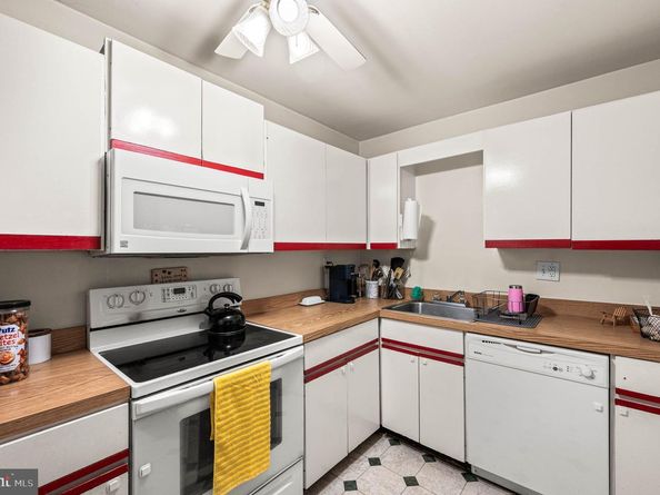 338-B Saybrook Lane, Wallingford PA 19086