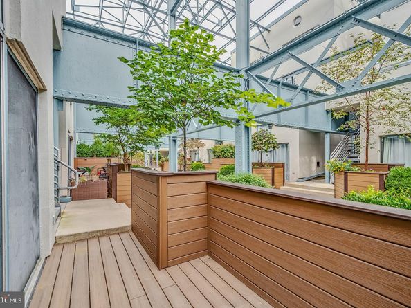 3 N Chris Columbus Boulevard PL228, Philadelphia PA 19106