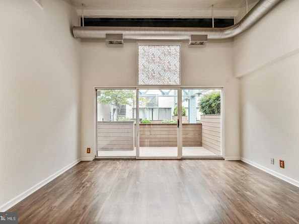 3 N Chris Columbus Boulevard PL228, Philadelphia PA 19106