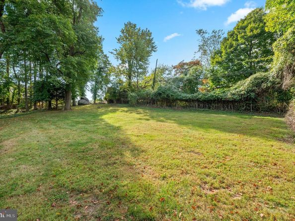 412 N Rolling Road, Springfield PA 19064