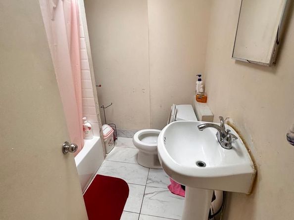 704 Mcclellan Street, Philadelphia PA 19148