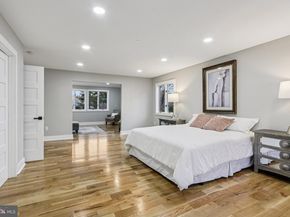 923 Hunt Drive, Yardley PA 19067