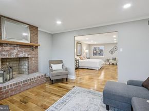 923 Hunt Drive, Yardley PA 19067