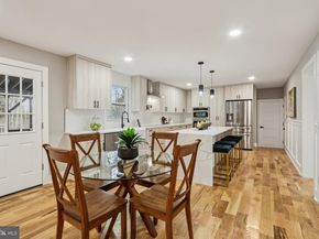 923 Hunt Drive, Yardley PA 19067