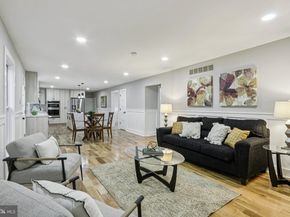 923 Hunt Drive, Yardley PA 19067