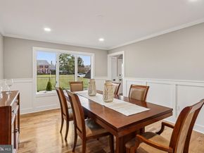 923 Hunt Drive, Yardley PA 19067