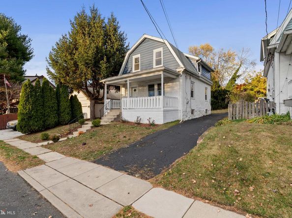 521 Blythe Avenue, Drexel Hill PA 19026