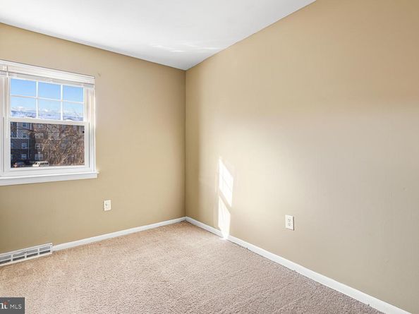 515 N York Road 1C, Willow Grove PA 19090