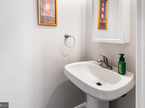 515 N York Road 1C, Willow Grove PA 19090