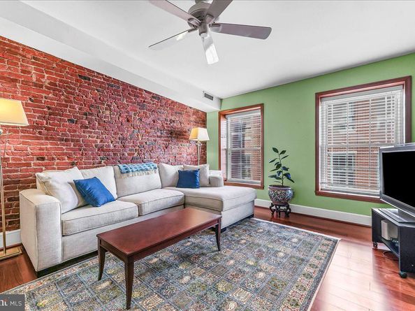 102 Church Street 402, Philadelphia PA 19106