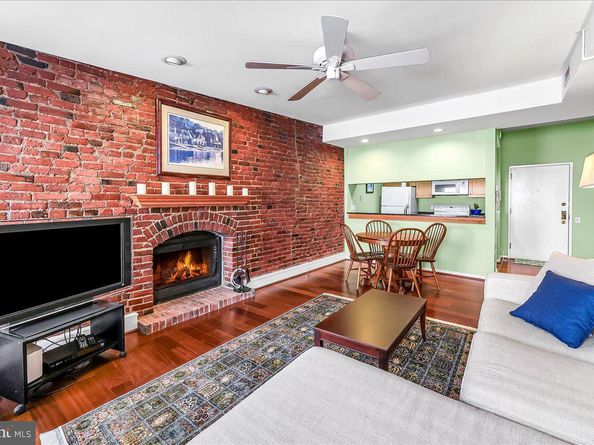 102 Church Street 402, Philadelphia PA 19106