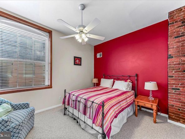 102 Church Street 402, Philadelphia PA 19106