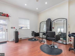 2501 Carpenter Street, Philadelphia PA 19146