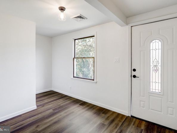 2145 Dunksferry Road, Bensalem PA 19020